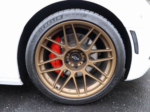 Used 2021 Chevrolet Camaro LT image 9