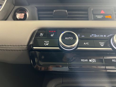 Used 2023 Honda Pilot Elite image 21