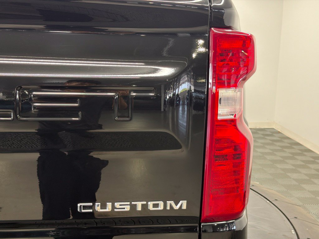 Used 2025 Chevrolet Silverado 1500 Custom RWD image 14