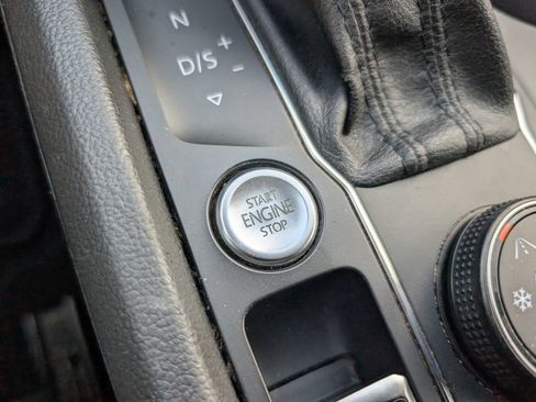 Used 2019 Volkswagen Atlas SE AWD/4WD image 24