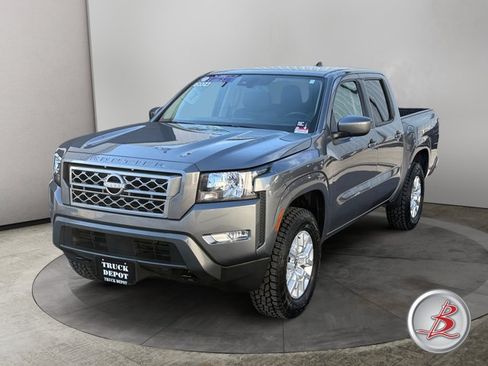 Used 2024 Nissan Frontier SV w/ SV Convenience Package AWD/4WD image 3