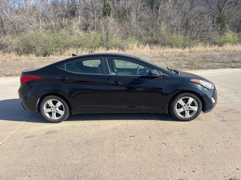 Used 2012 Hyundai Elantra GLS w/ Preferred Pkg 3 image 6