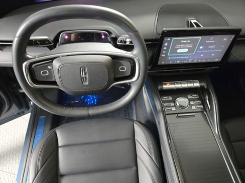 New 2026 Lincoln Nautilus Premier AWD/4WD image 15