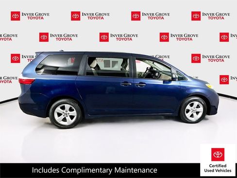 Certified 2019 Toyota Sienna L image 5