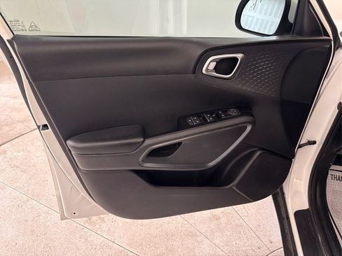 Used 2020 Kia Soul EX FWD image 27