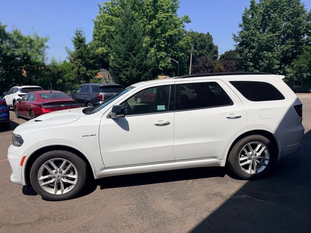 Used 2025 Dodge Durango R/T AWD/4WD image 9