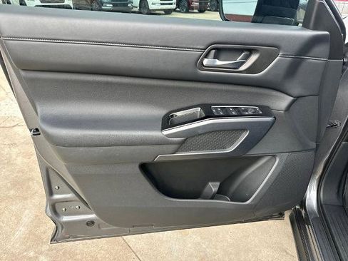 Certified 2023 Nissan Pathfinder SL image 12