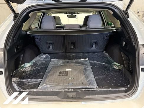 Used 2025 Subaru Outback Premium image 27