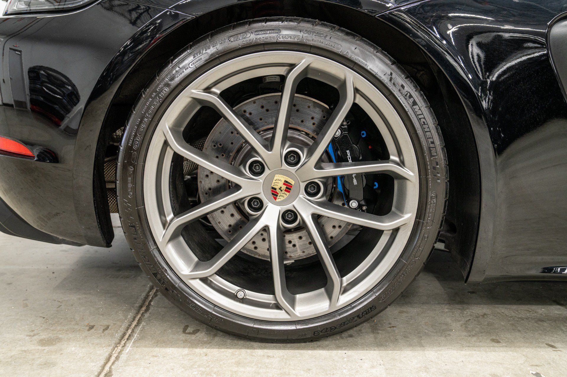 Used 2023 Porsche 718 Boxster Spyder RWD image 40
