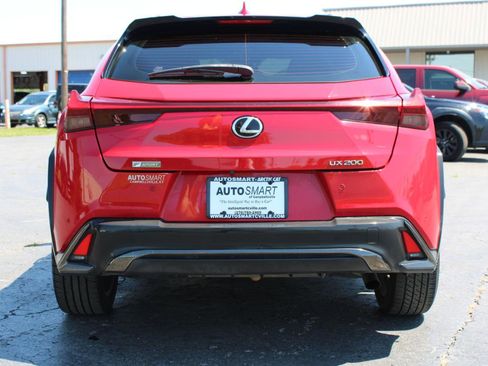 Used 2019 Lexus UX 200 F Sport w/ F Sport Premium Package FWD image 5