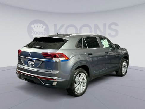 Used 2022 Volkswagen Atlas Cross Sport SE image 7