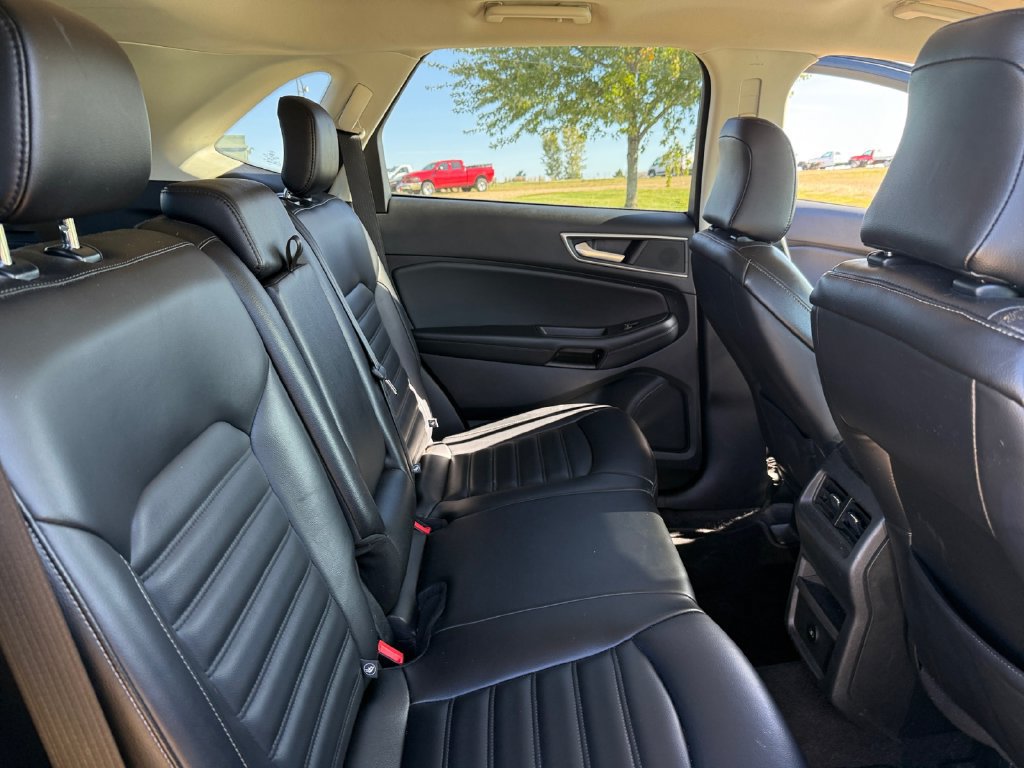 Used 2024 Ford Edge SEL AWD/4WD image 37