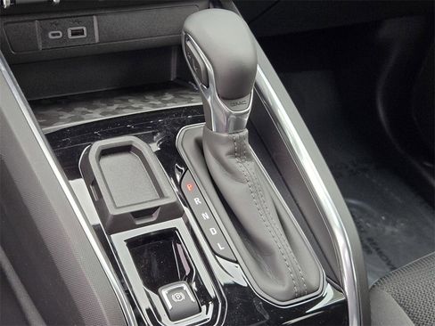 New 2026 GMC Canyon Elevation w/ Technology Package image 18