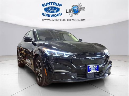 Used 2021 Ford Mustang Mach-E Premium image 2