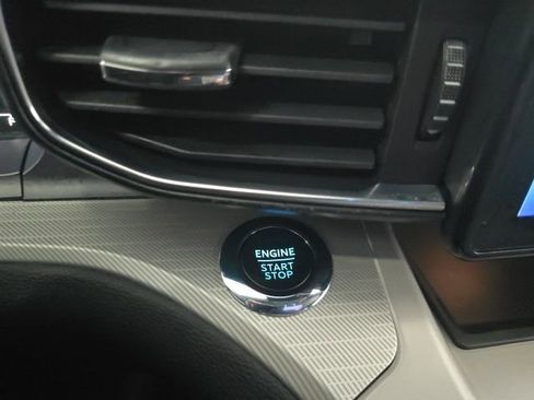 Used 2023 Ford Explorer XLT w/ Equipment Group 202A image 30