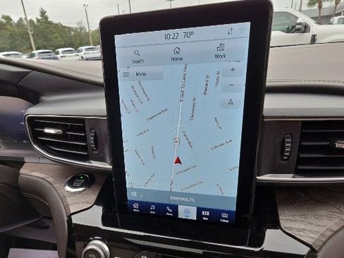 Certified 2021 Ford Explorer Platinum w/ Equipment Group 601A image 4