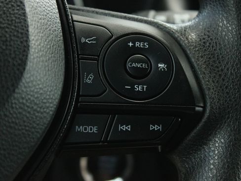 Used 2022 Toyota RAV4 XLE AWD/4WD image 29