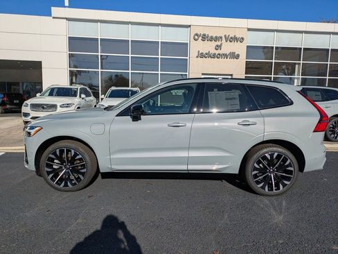 New 2026 Volvo XC60 T8 Ultra w/ Protection Package Premier image 3