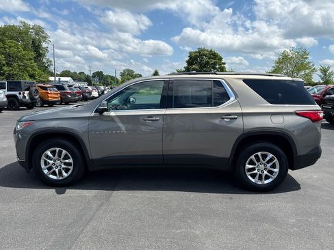 Used 2019 Chevrolet Traverse LT FWD image 3