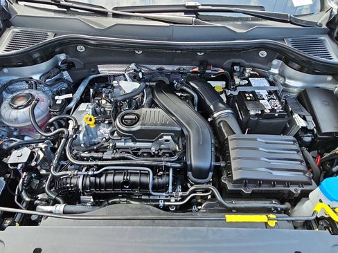 Certified 2025 Volkswagen Taos S FWD image 29
