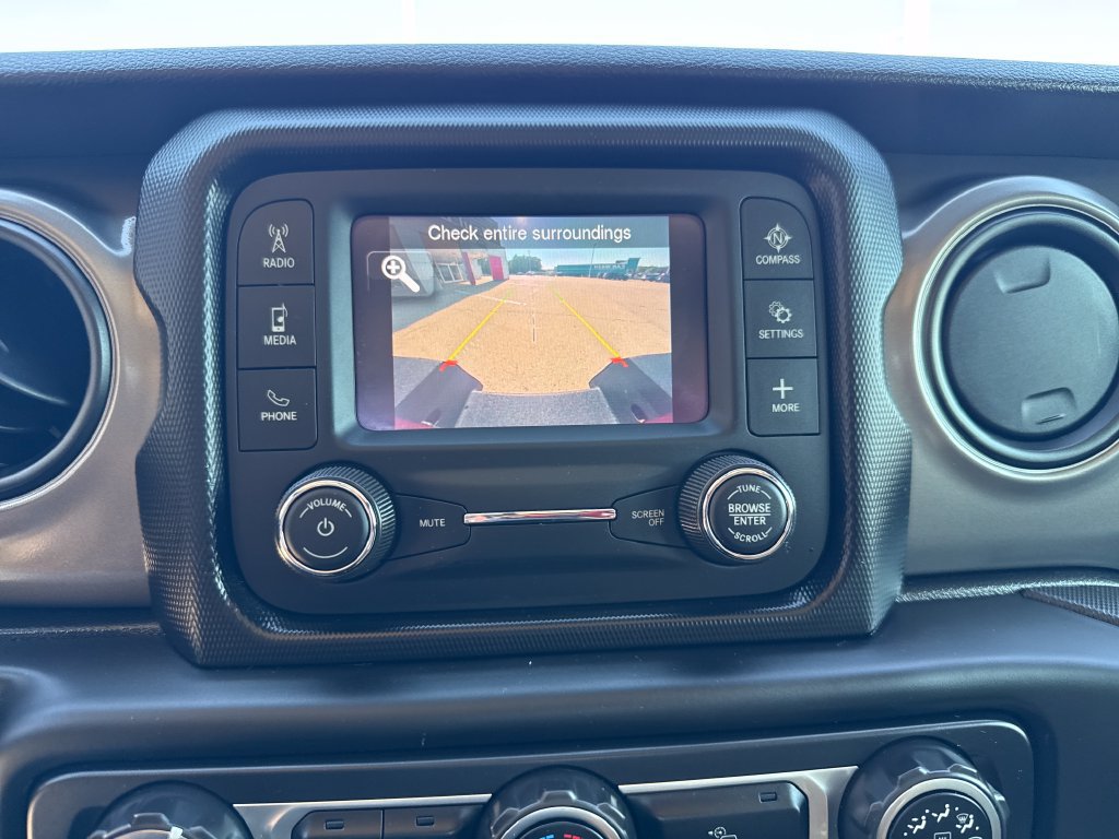 Used 2021 Jeep Gladiator Sport AWD/4WD image 25