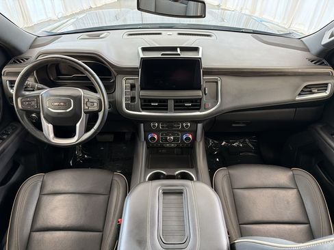 Used 2023 GMC Yukon XL SLT w/ SLT Premium Package RWD image 17