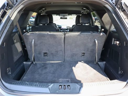 Used 2022 Ford Explorer ST-Line w/ Class IV Trailer Tow Package AWD/4WD image 33