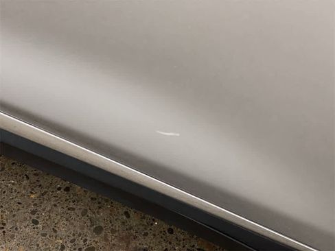 Used 2020 Chevrolet Bolt Premier w/ Infotainment Package image 31