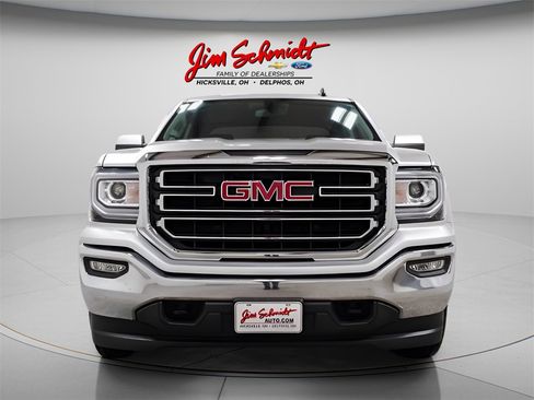 Used 2018 GMC Sierra 1500 SLE image 2