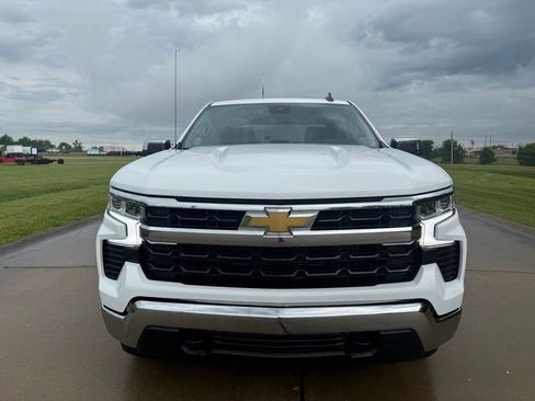 Used 2023 Chevrolet Silverado 1500 LT AWD/4WD image 10