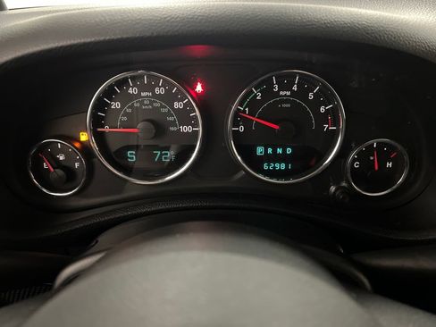 Used 2012 Jeep Wrangler Unlimited Sport AWD/4WD image 17