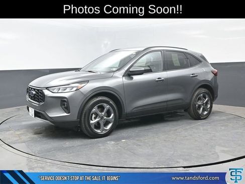 Used 2025 Ford Escape ST-Line Select AWD/4WD image 1