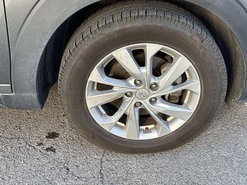 Used 2019 Hyundai Tucson SE image 9