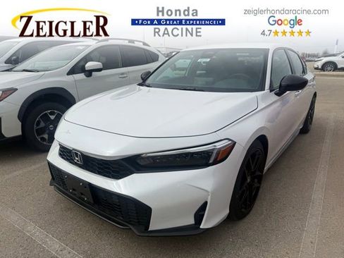 Used 2025 Honda Civic Sport image 3