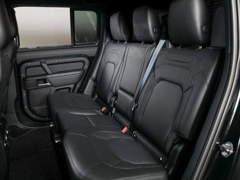 Used 2025 Land Rover Defender 110 S image 5