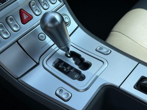 Used 2008 Chrysler Crossfire Limited RWD image 22