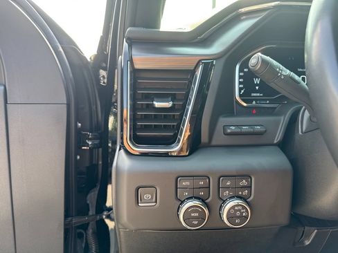 Used 2025 GMC Sierra 2500 Denali Ultimate w/ Max Trailering Package AWD/4WD image 12