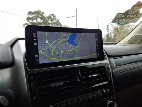 Used 2022 Lexus GX 460 Premium w/ Accessory Package image 19