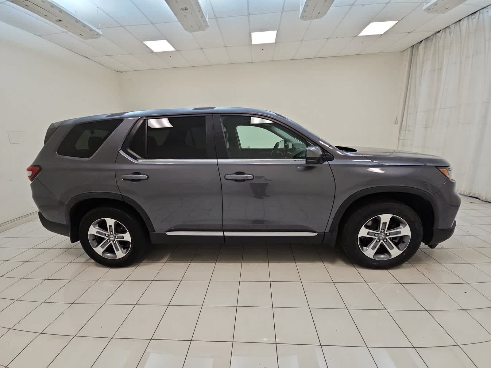 Certified 2025 Honda Pilot EX-L image 28