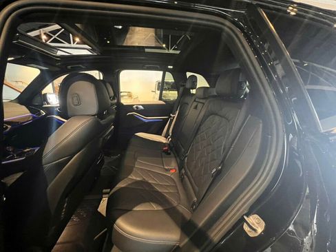 Used 2023 BMW X5 xDrive40i w/ M Sport Package image 11