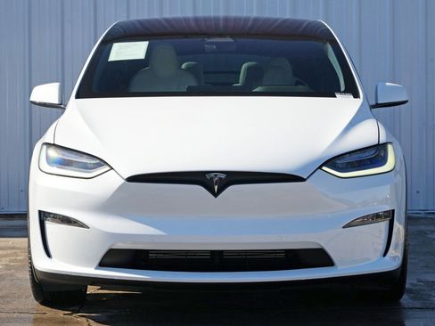 Used 2022 Tesla Model X image 7
