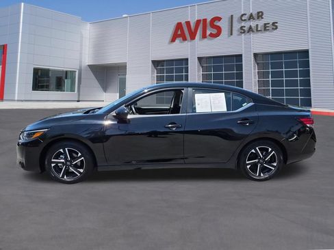 Used 2025 Nissan Sentra SV FWD image 10