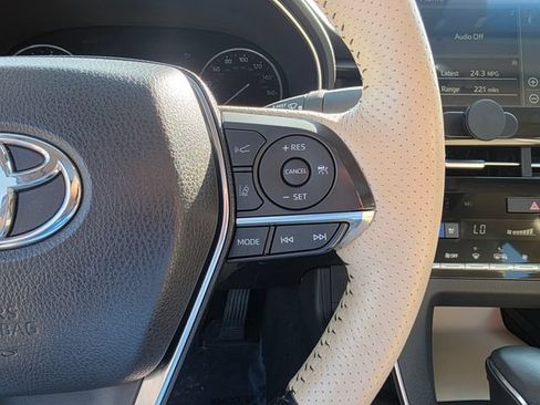 Used 2019 Toyota Avalon Limited w/ All Weather Liner Package FWD image 27