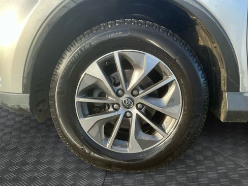 Used 2017 Toyota RAV4 XLE image 12