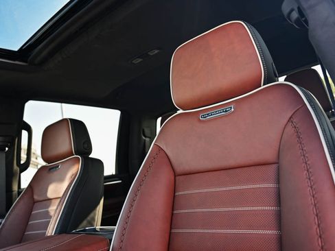 New 2026 GMC Sierra 3500 Denali Ultimate w/ LPO, Black Badging Package image 17