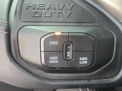 Used 2025 RAM 3500 Limited AWD/4WD image 23