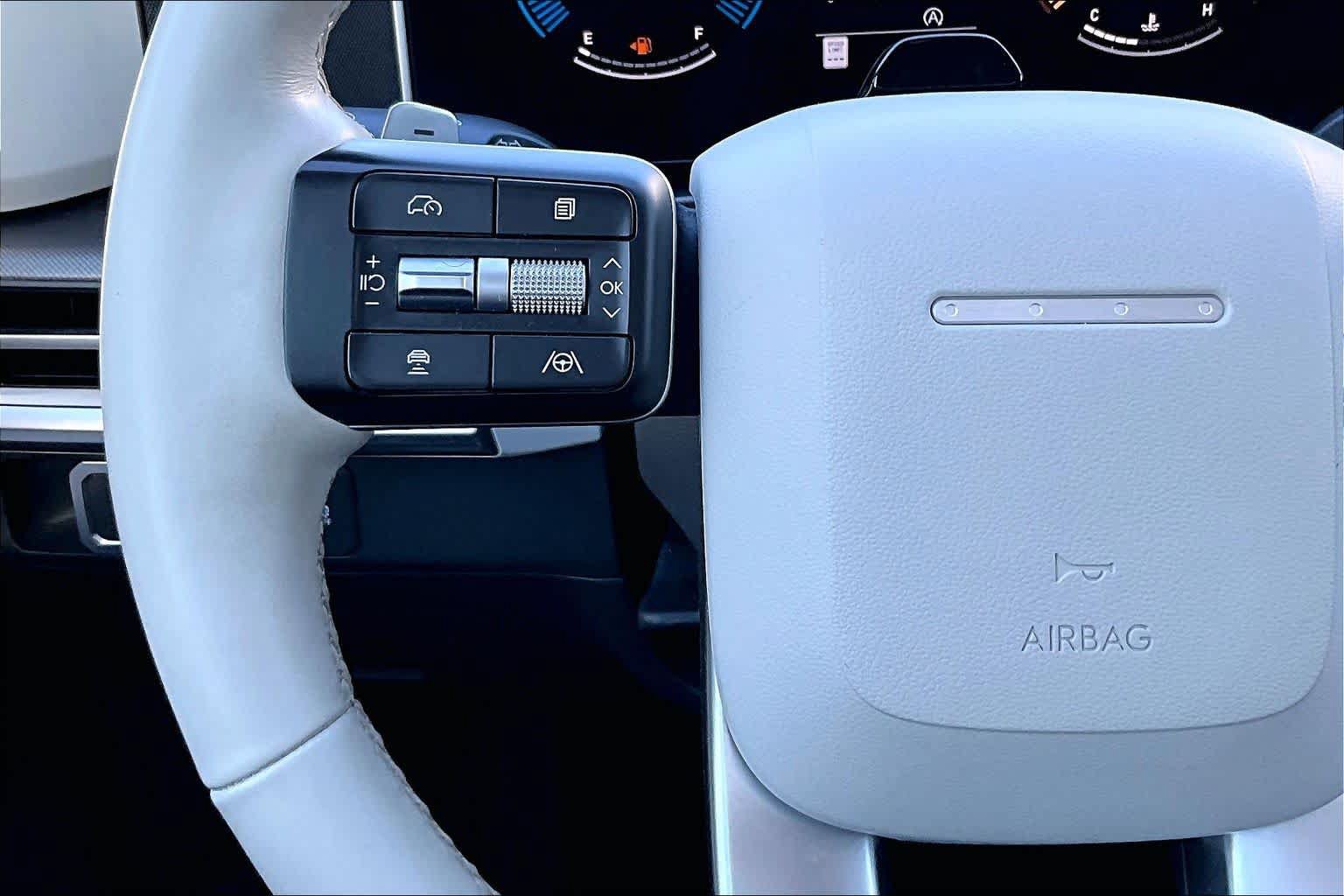 Used 2026 Hyundai Santa Fe SEL FWD image 23