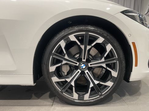 Used 2025 BMW 430i xDrive Coupe w/ Premium Package image 10