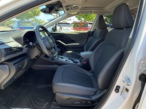Used 2025 Subaru Crosstrek 2.0i Premium AWD/4WD image 32