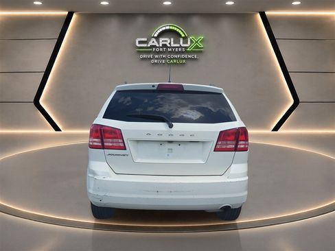Used 2018 Dodge Journey SE w/ Connectivity Group FWD image 5